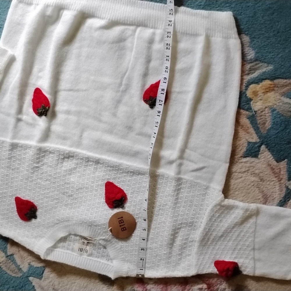 White Pointelle Knit Sweater with Red Strawberry 🍓 Design New!♥️HP♥️ - Picture 7 of 12